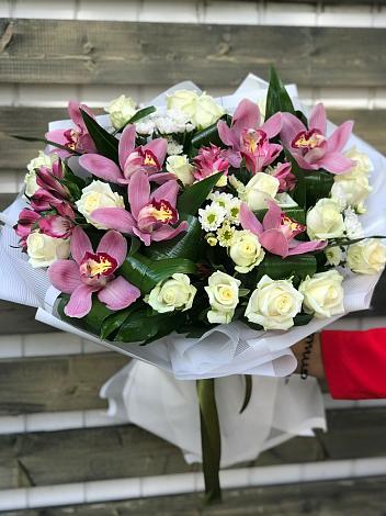 Букет цветов из: Розы и Хризантемы в Славске