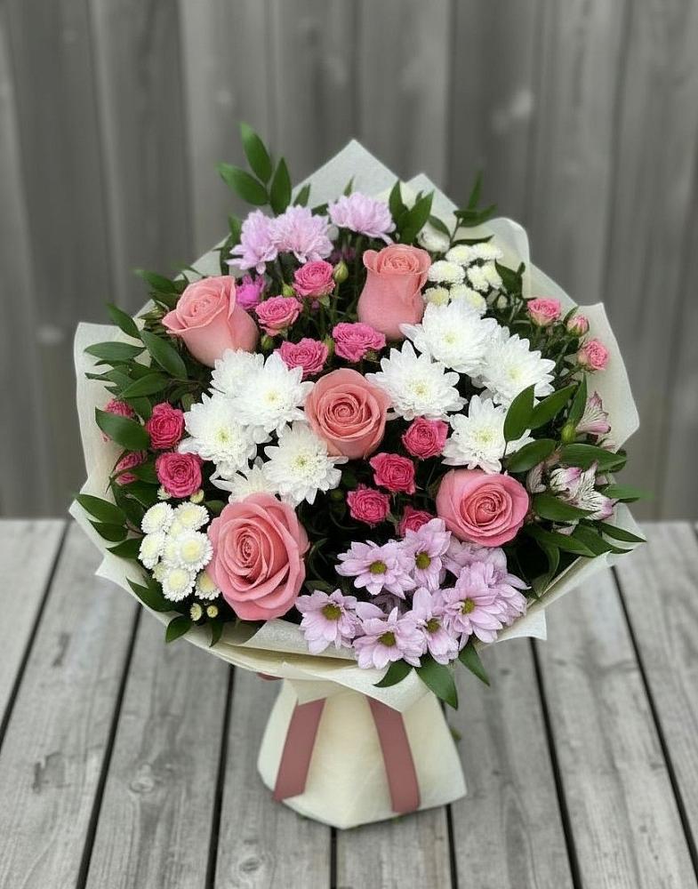Букет цветов из: Альстромерии, Гвоздики, Розы и Хризантемы в Славске