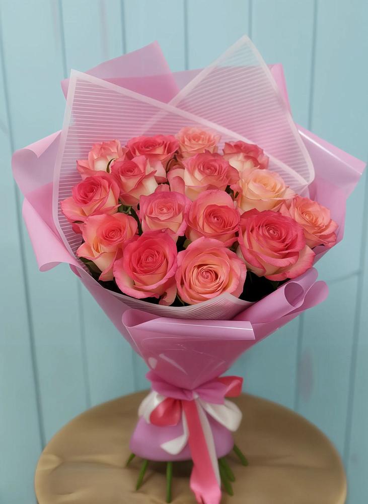 Букет 15 Розовых роз Равель в Славске