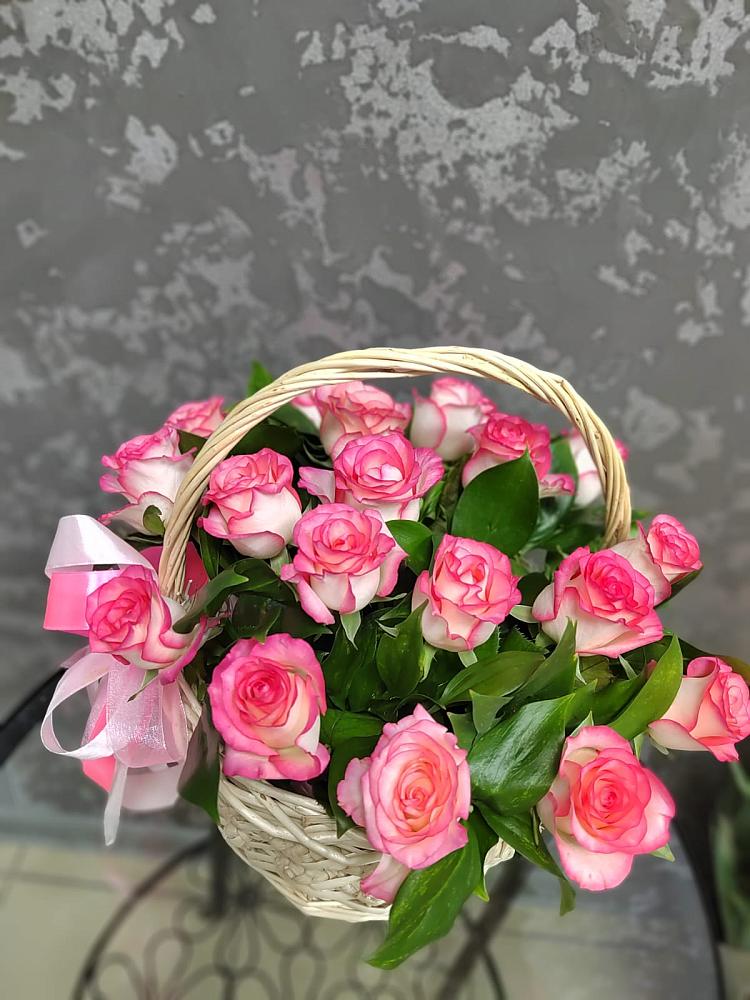 Цветочная композиция из Розы в корзине в Славске