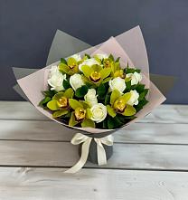 Букет цветов из:  Орхидеи и Розы в Славске