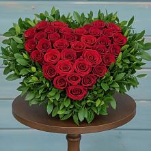 Цветочная композиция из Розы в виде сердца в Славске