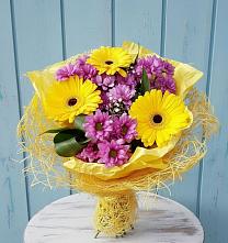 Букет цветов из:  Хризантемы и Герберы #REPLACE_PRED# Славске