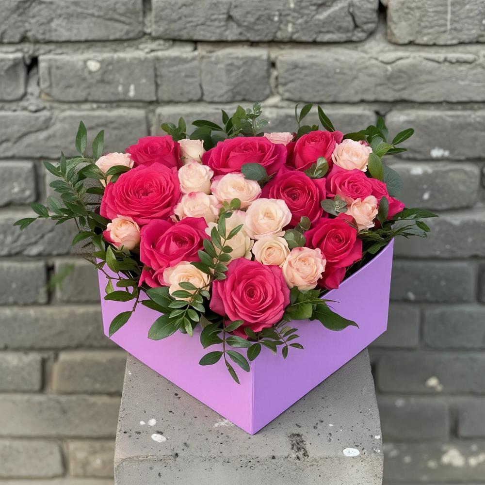 Цветочная композиция из Розы в коробке в Славске