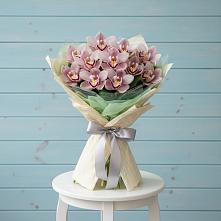 Букет цветов из:  Орхидеи и Розы в Славске