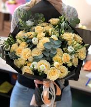 Букет цветов из:  Розы и Лизиантусы #REPLACE_PRED# Славске