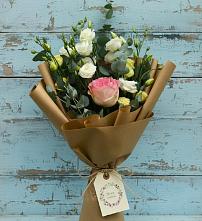 Букет цветов из:  Розы и Лизиантусы в Славске