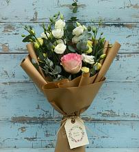 Букет цветов из:  Розы и Лизиантусы в Славске