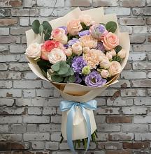 Букет цветов из:  Розы, Лизиантусы и Гвоздики в Славске